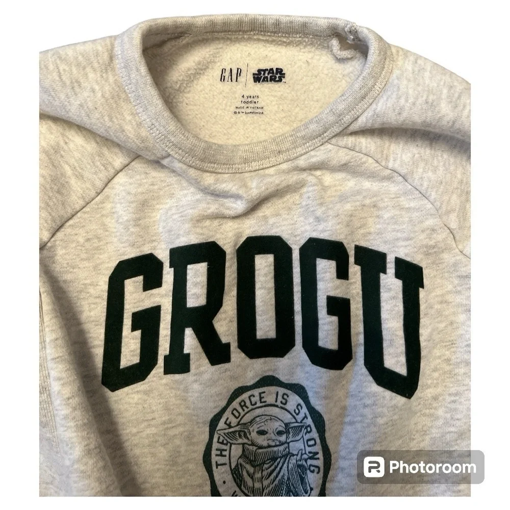 GAP Grogu light grey university style sweatshirt size 4